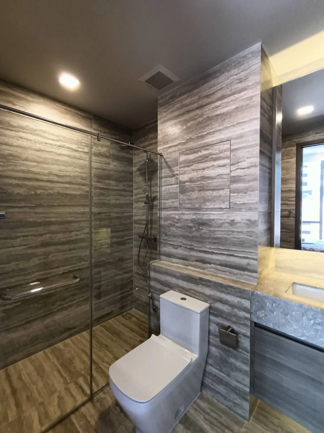 Property photos for Celes Asoke
