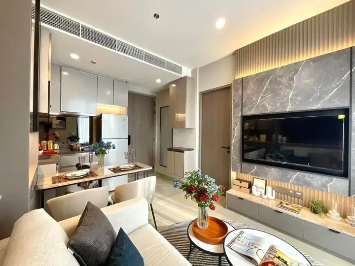 Property photos for The Extro Phayathai-rangnam