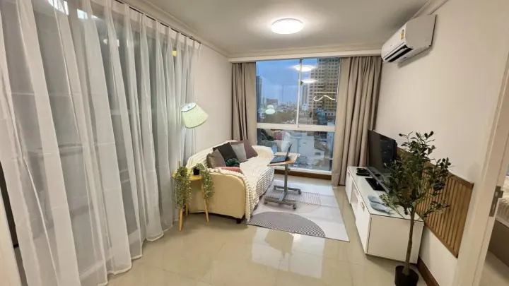 Property photos for Chateau In Town Phaholyothin 11