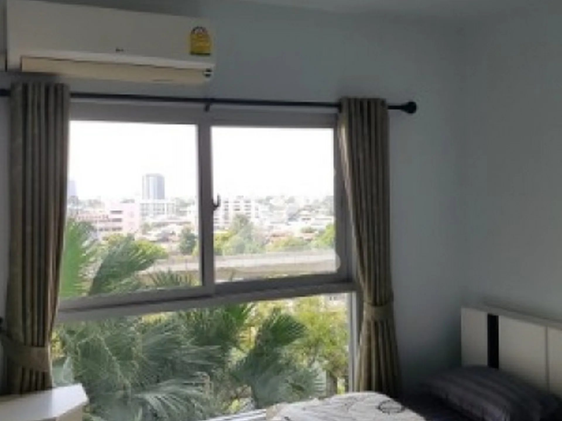 Property photos for The Parkland Taksin - Thapra