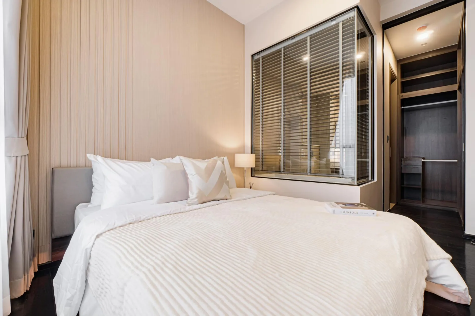 Property photos for Park Origin Thonglor