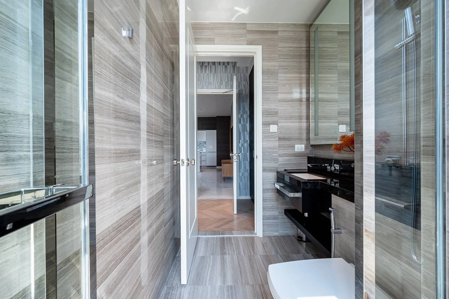 Property photos for Four Seasons Private Residences Bangkok