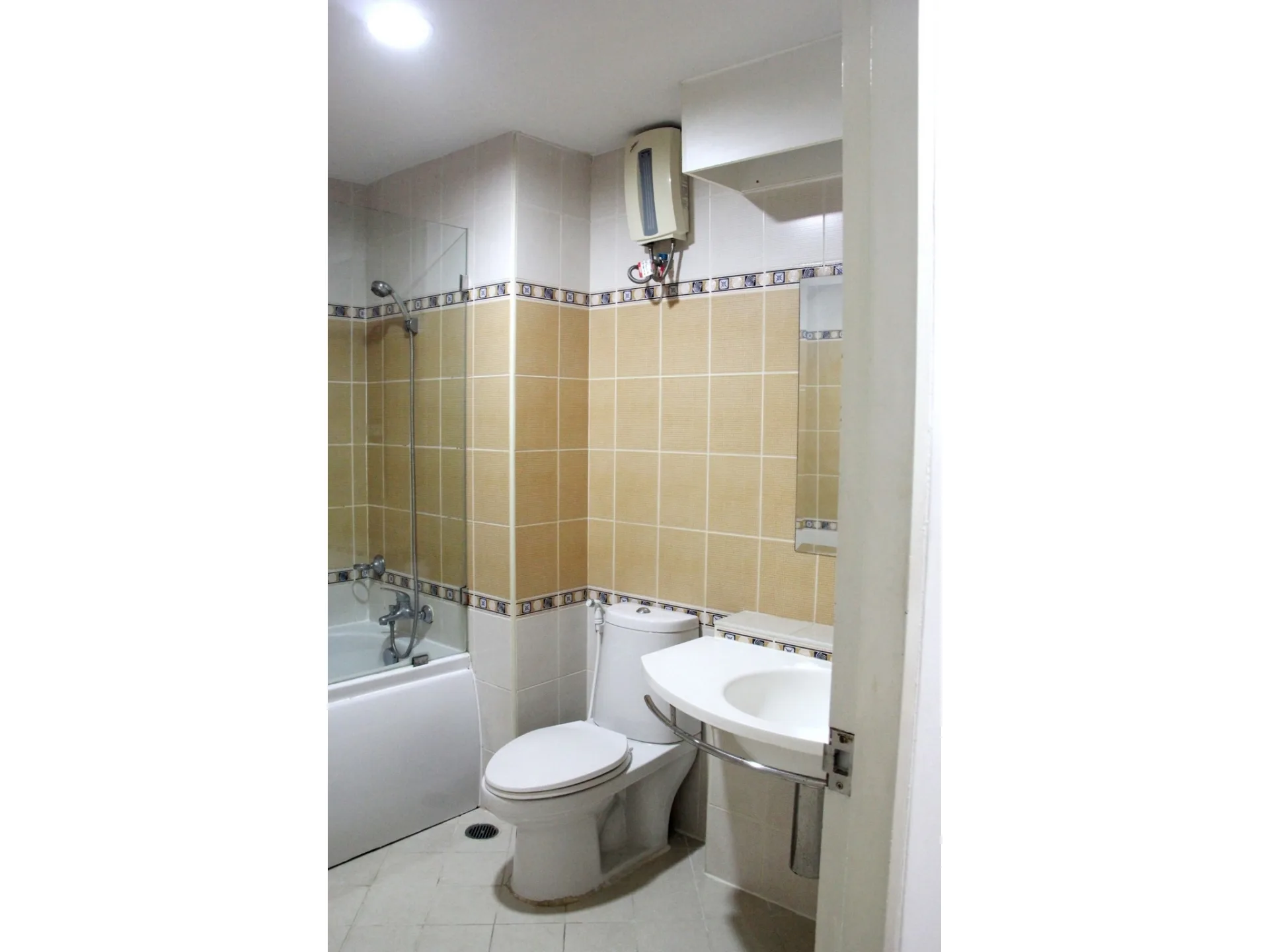 Property photos for The Waterford Diamond