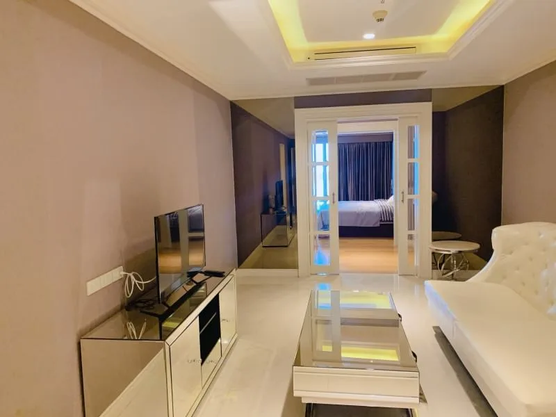 Property photos for State Tower