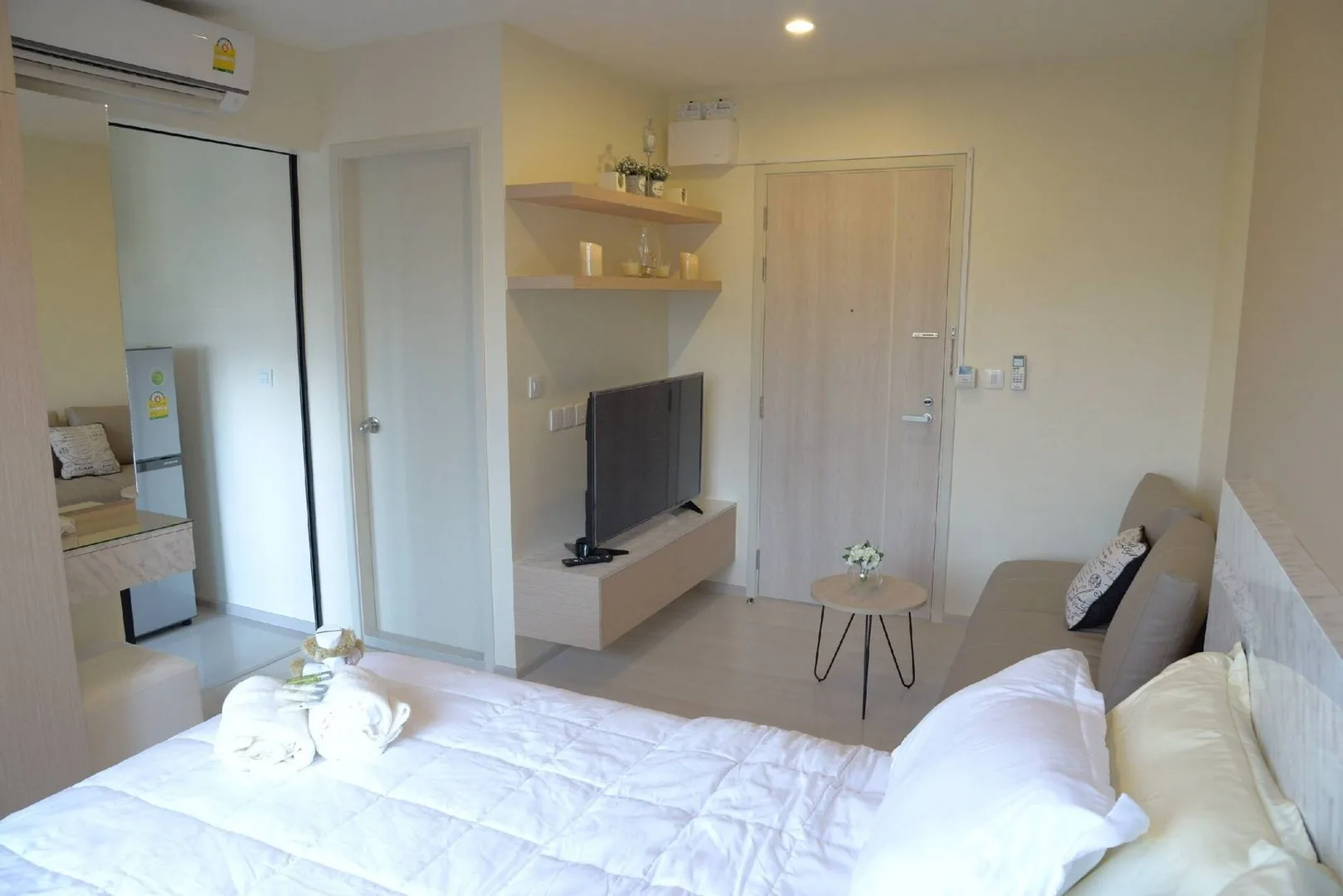 Property photos for Life Asoke