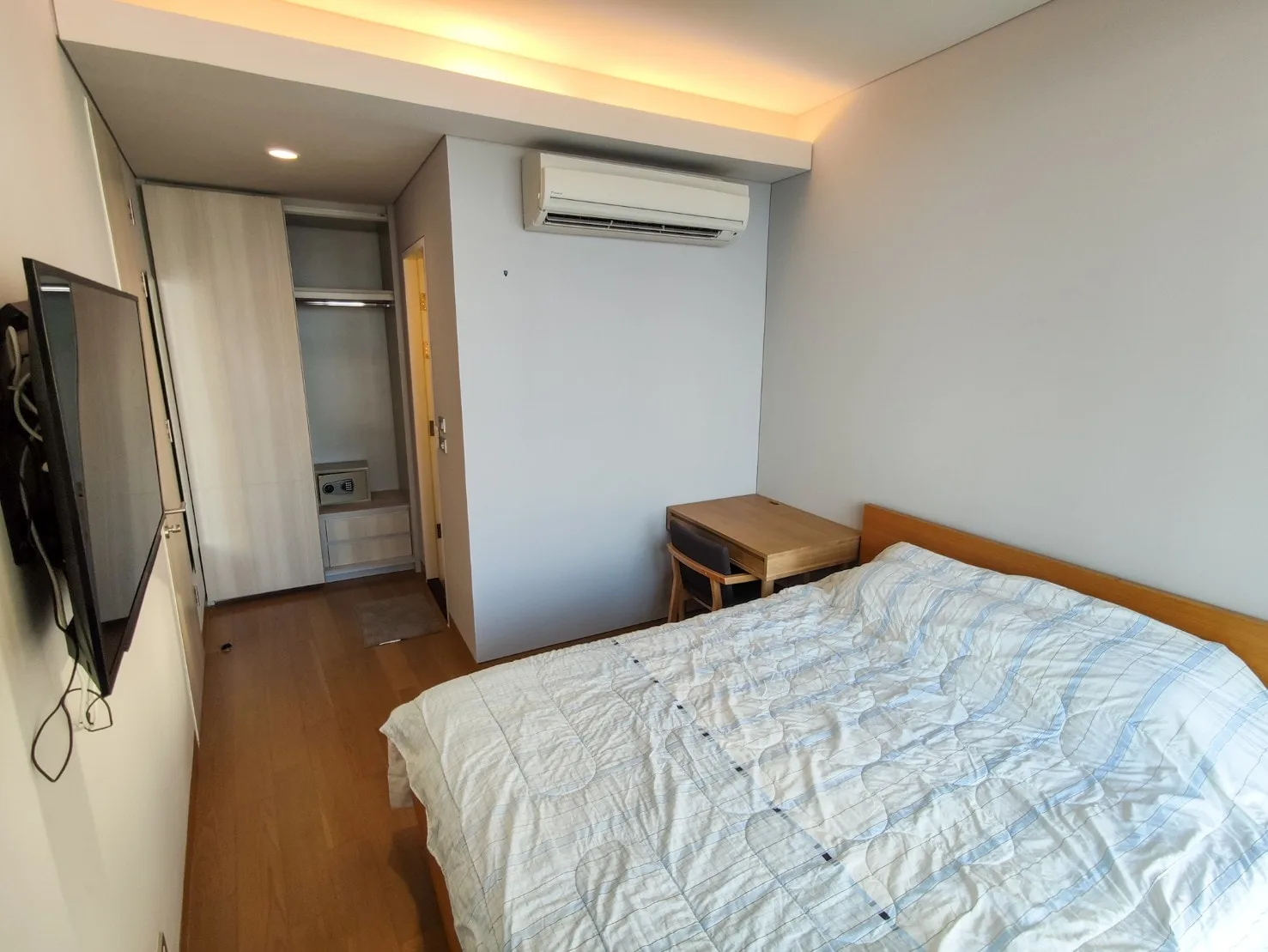 Property photos for The Lumpini 24