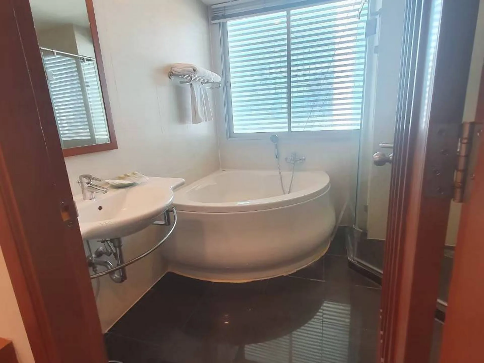 Property photos for Sathorn Gallery Residences