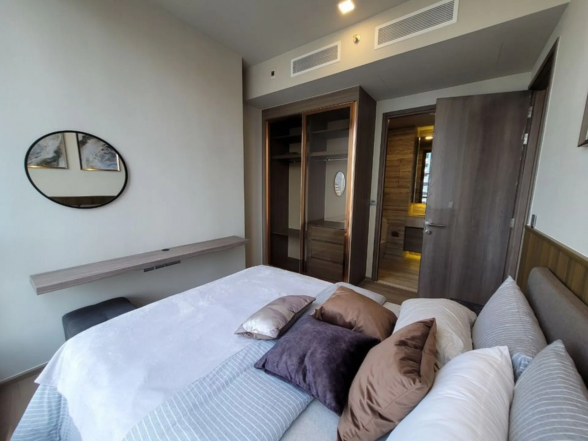 Property photos for Celes Asoke