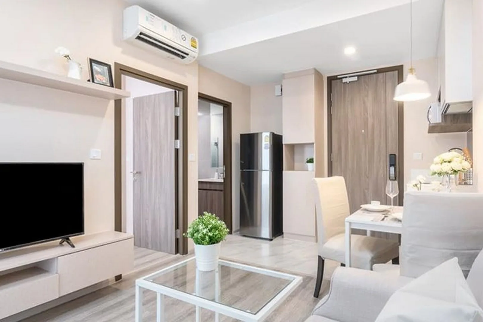 Property photos for Ideo Mobi Asoke