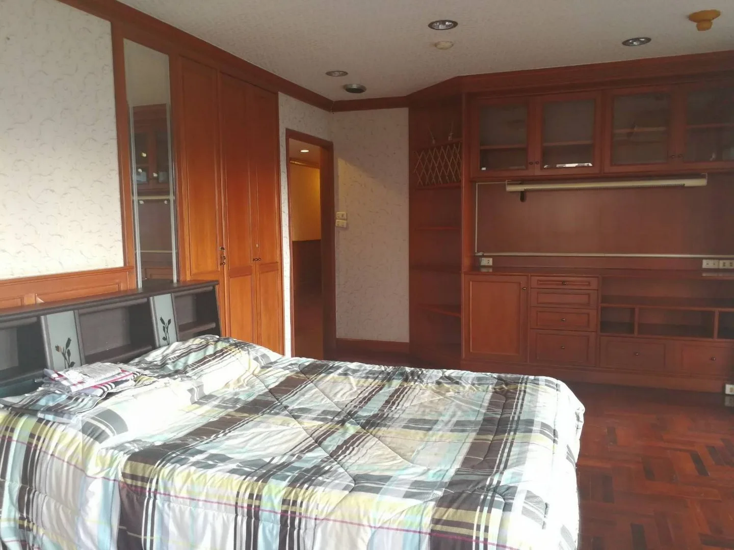 Property photos for Richmond Palace