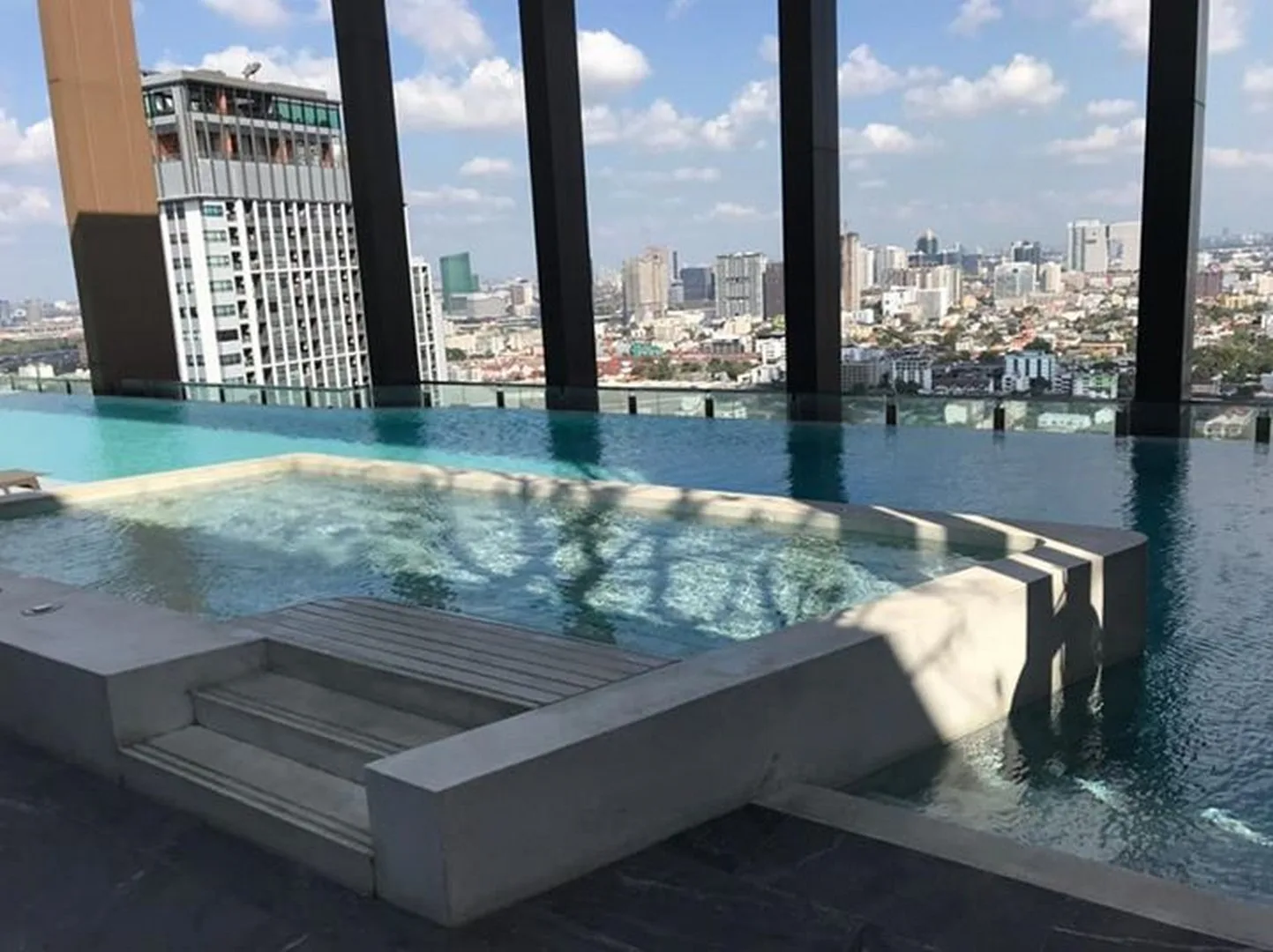 Property photos for Whizdom Avenue Ratchada - Ladprao