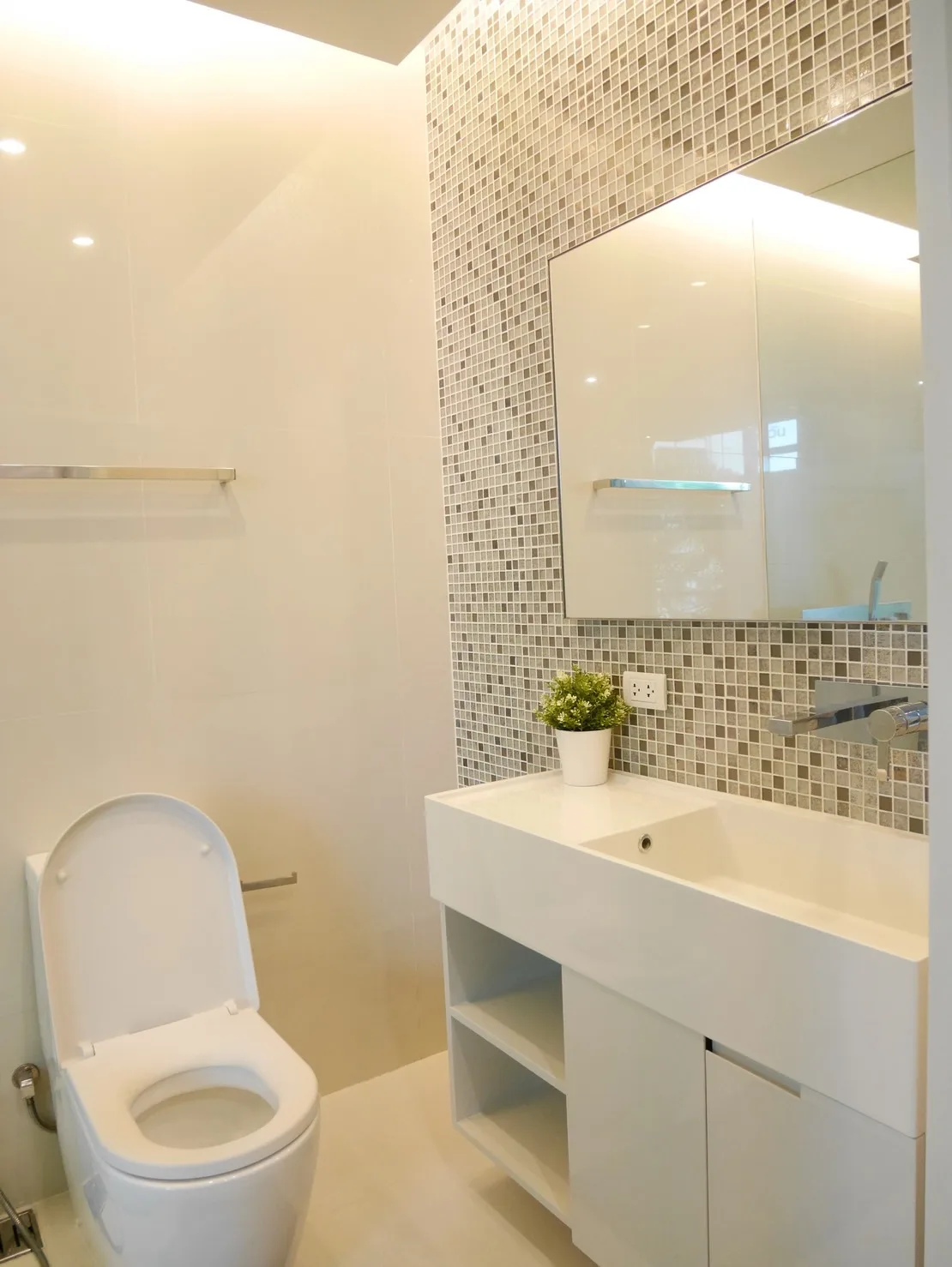 Property photos for The Room Sukhumvit 21