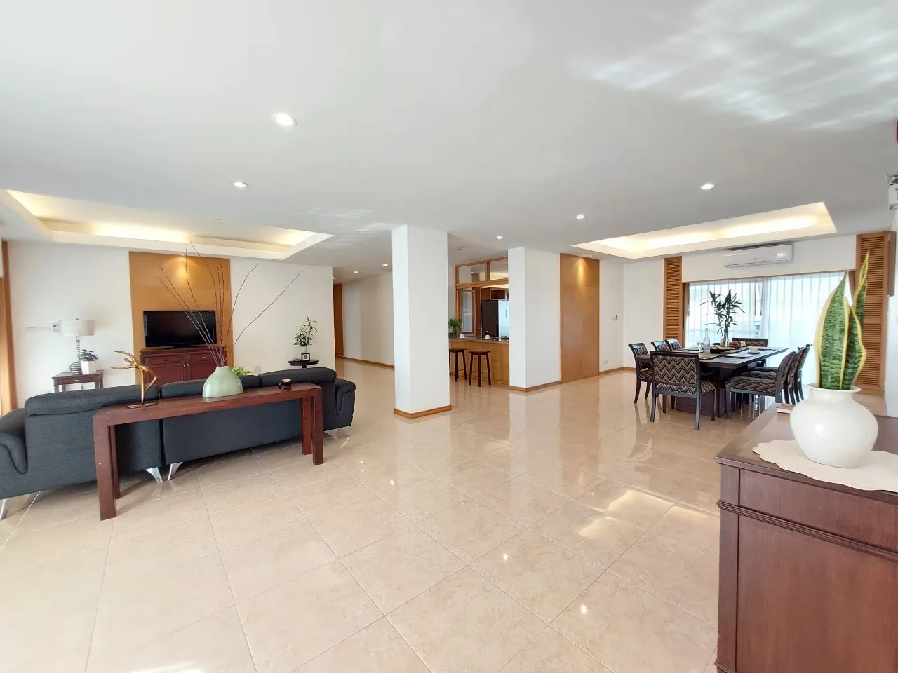 Property photos for Esmeralda Apartments