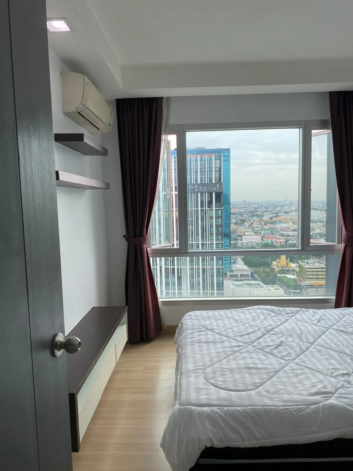 Property photos for Thru Thonglor