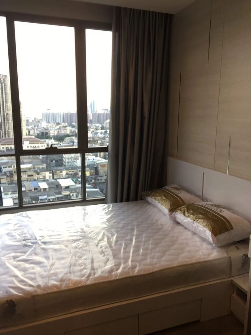 Property photos for The Room Sathorn - St.Louis