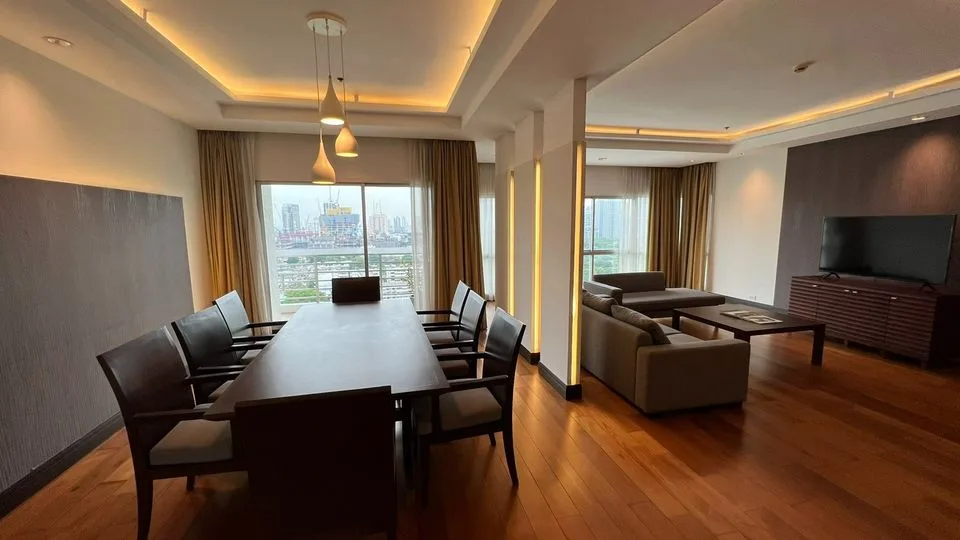 Property photos for Royal Residence Park