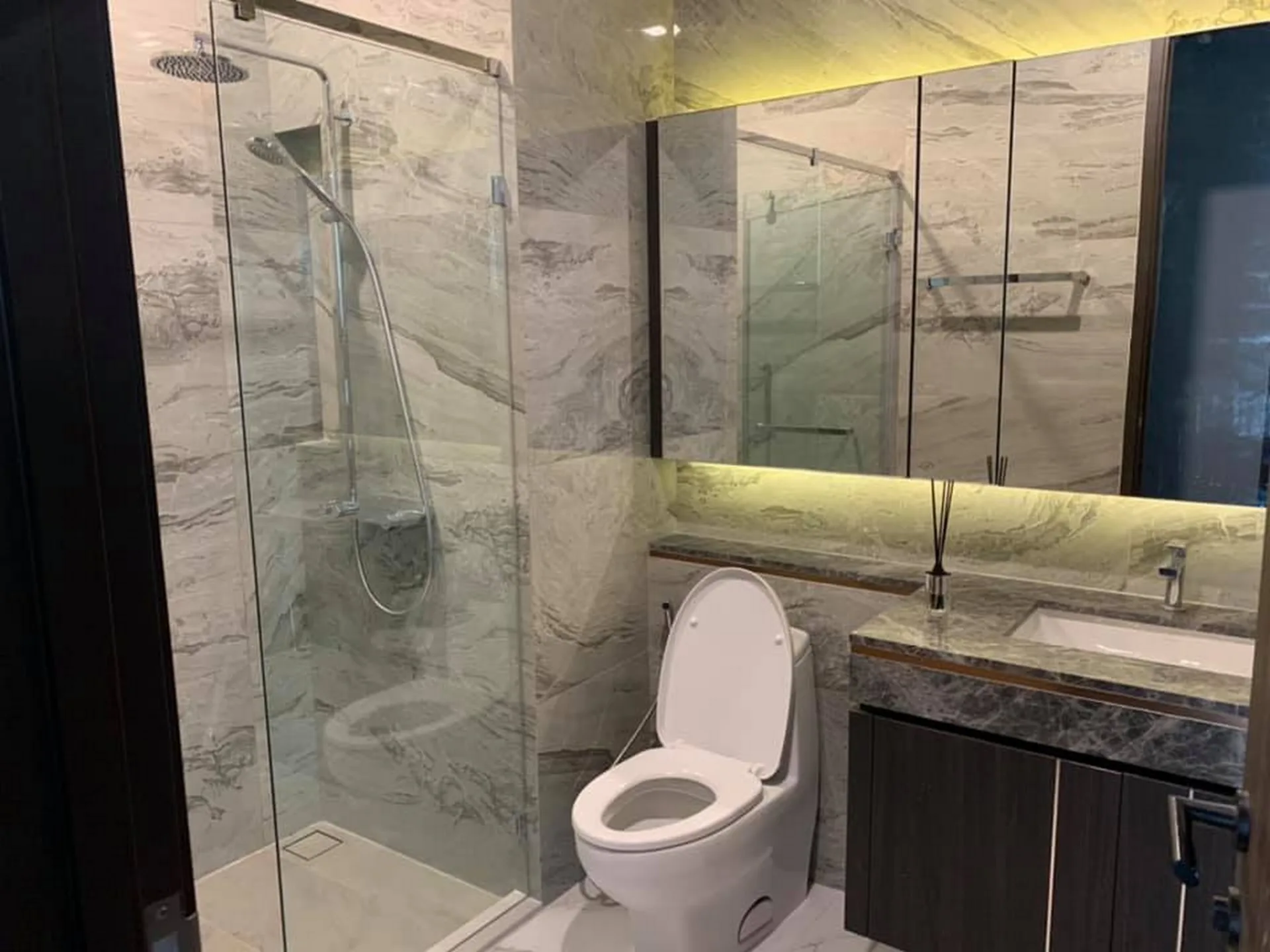 Property photos for Laviq Sukhumvit 57
