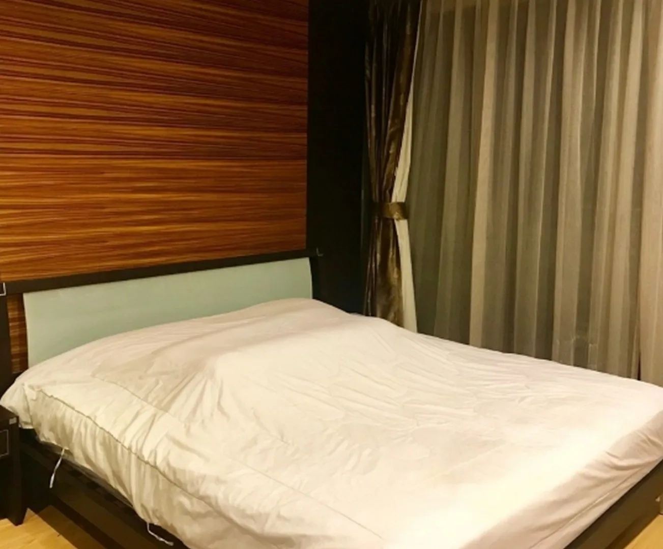 Property photos for Silom Grand Terrace