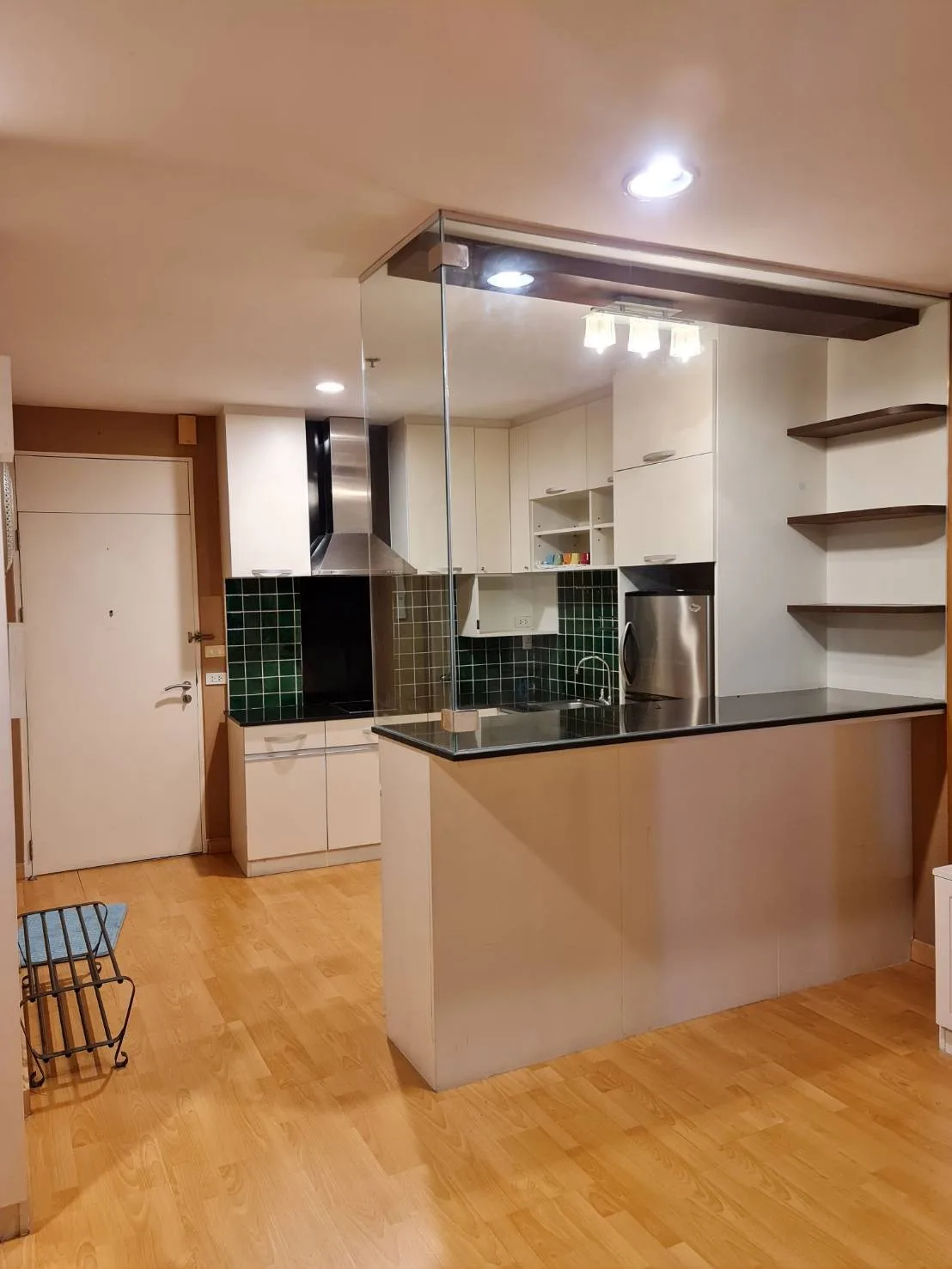 Property photos for The Room Sathorn - St.Louis
