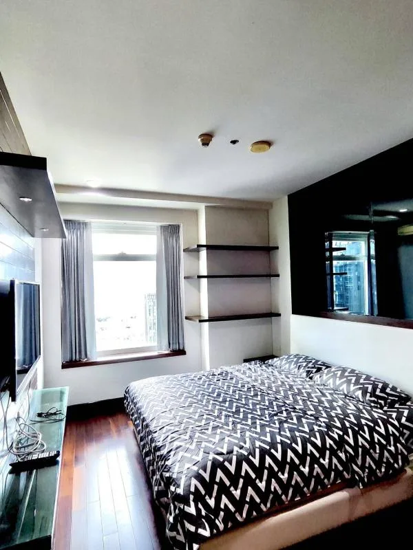 Property photos for Circle Condominium