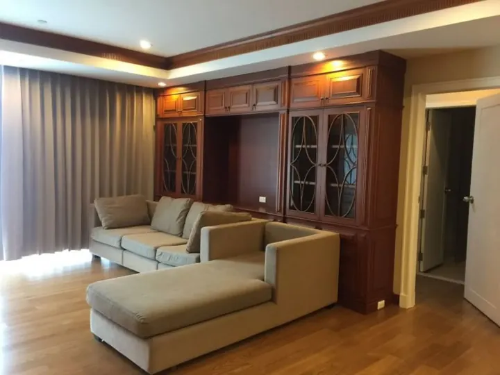 Property photos for Chamchuri Square Residence
