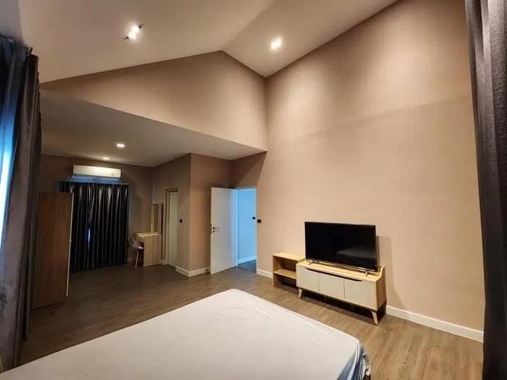 Property photos for Grand Bangkok Boulevard Viphavadi