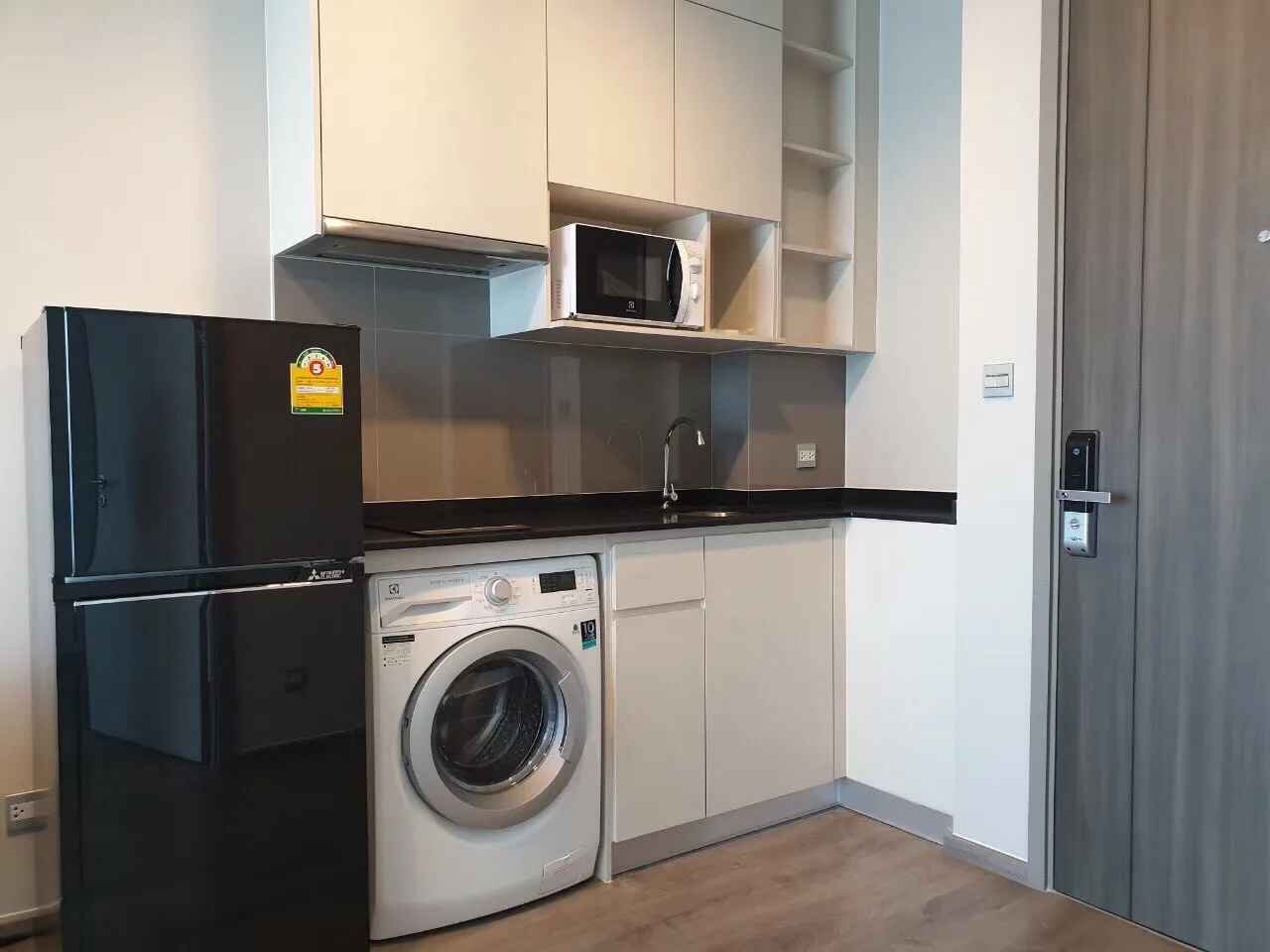 Property photos for Whizdom Avenue Ratchada - Ladprao