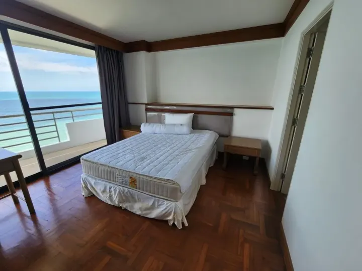 Property photos for Royal Cliff Garden