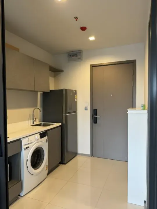 Property photos for Life Asoke Hype