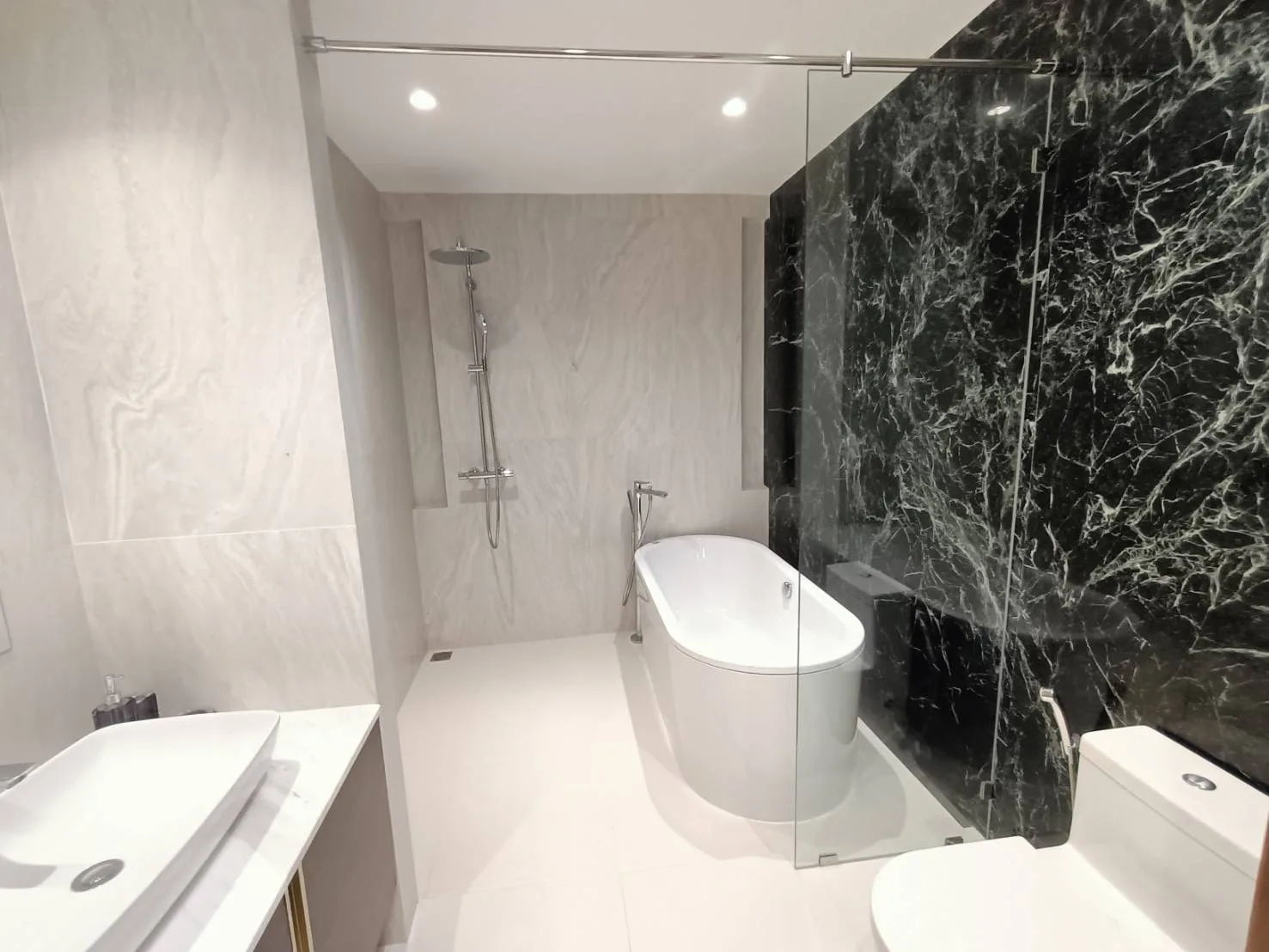 Property photos for La Citta Delre Thonglor 16