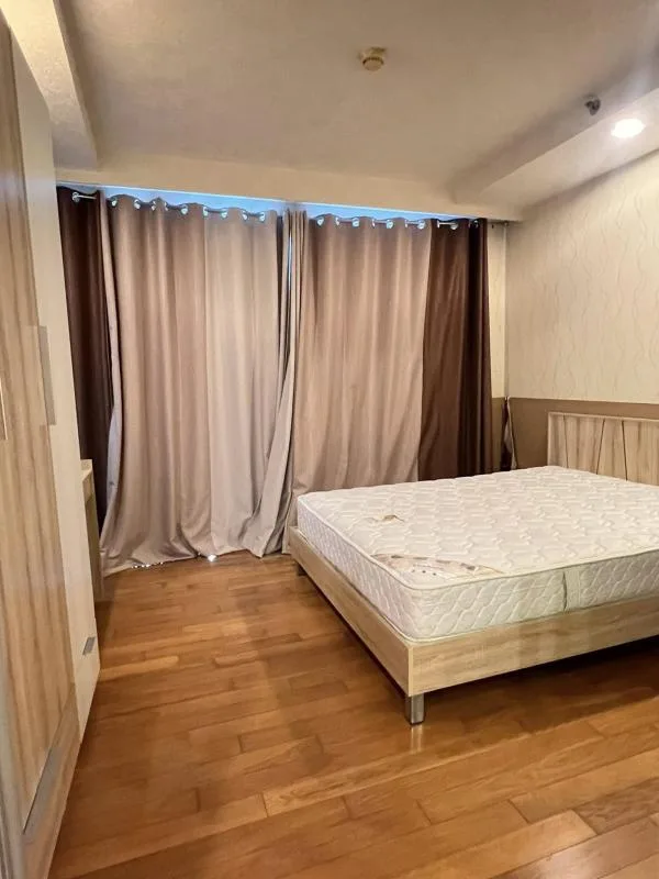 Property photos for THE LINE Phahonyothin Park