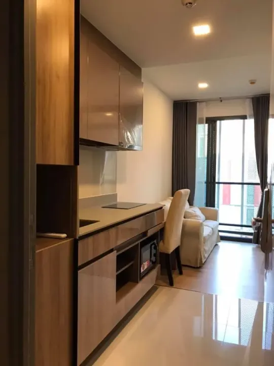 Property photos for Taka Haus Ekamai 12