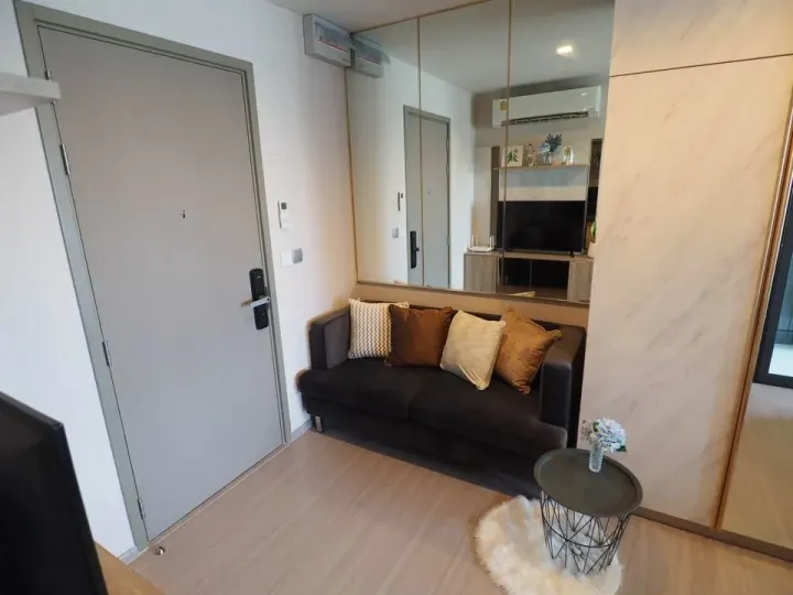 Property photos for Life Asoke Hype