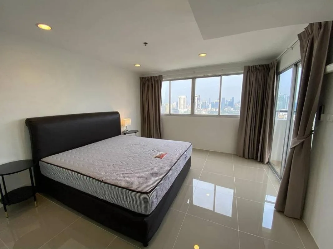 Property photos for The Waterford Diamond