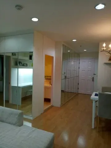 Property photos for Life @ Phahon - Ari