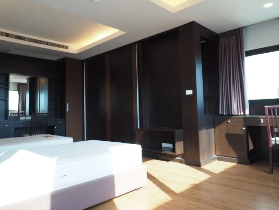 Property photos for Sathorn Gardens