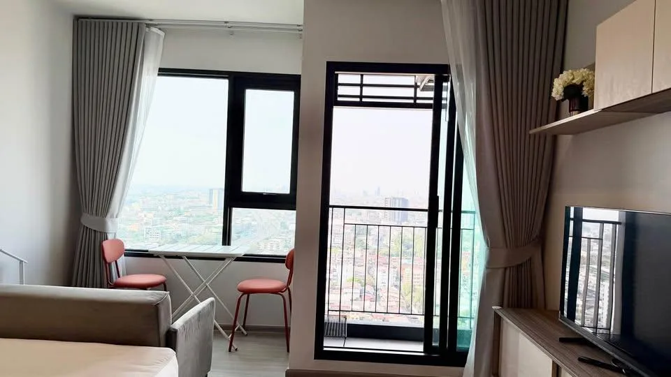 Property photos for Life Sathorn Sierra