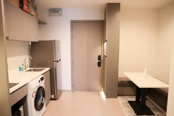 Property photos for Life Asoke Hype