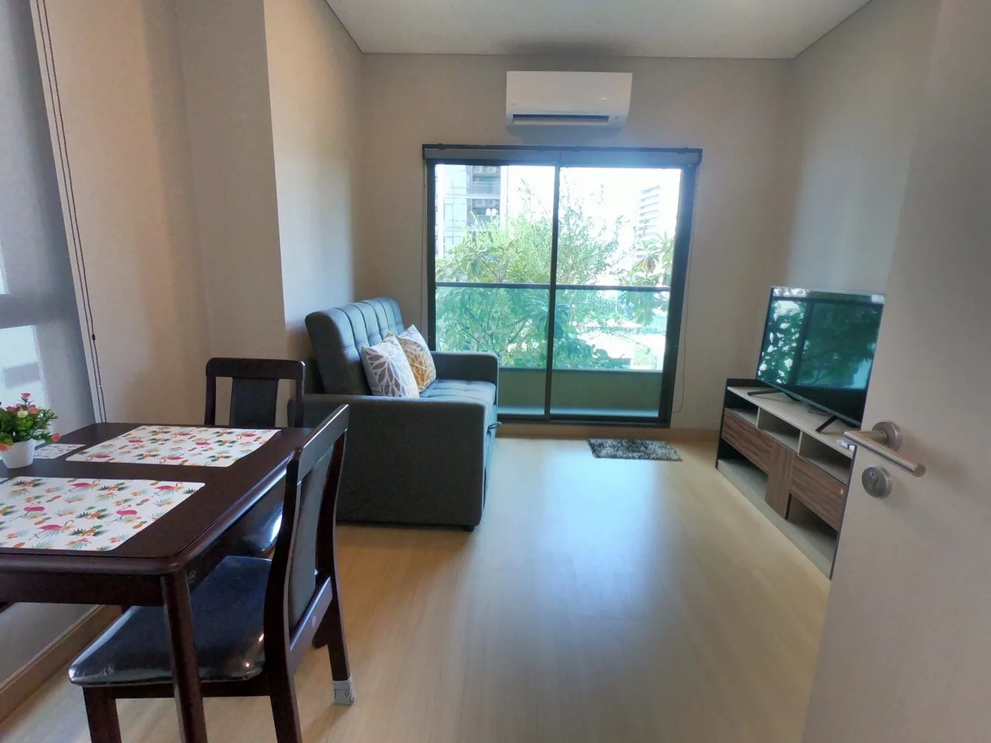 Property photos for Lumpini Suite Phetchaburi - Makkasan