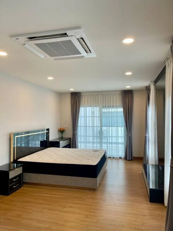 Property photos for Centro Bangna - Km.7
