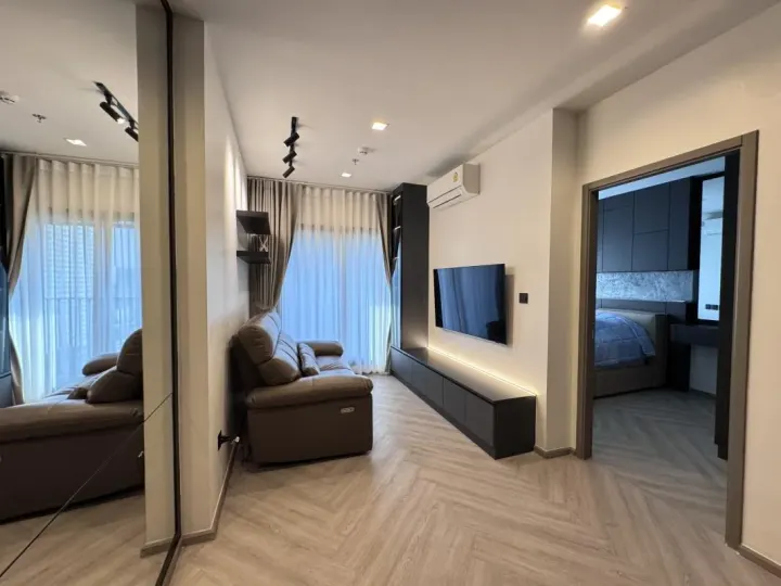 Property photos for Life Asoke Hype