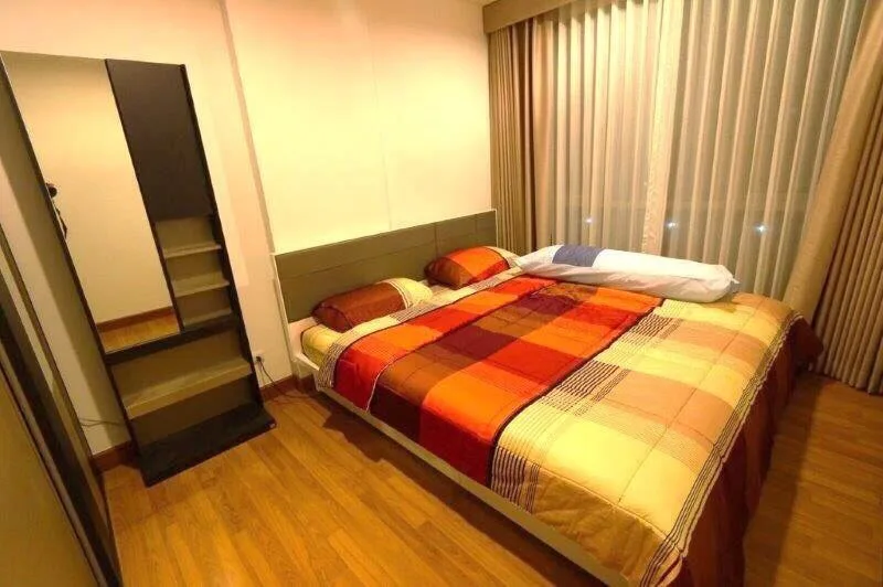 Property photos for Silk Phaholyothin 9