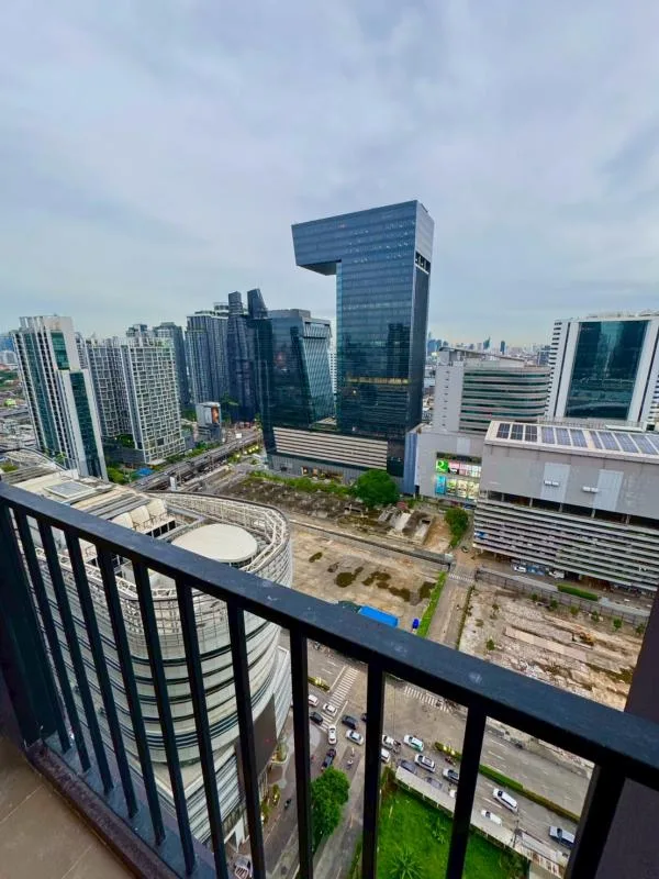 Property photos for Nue District R9