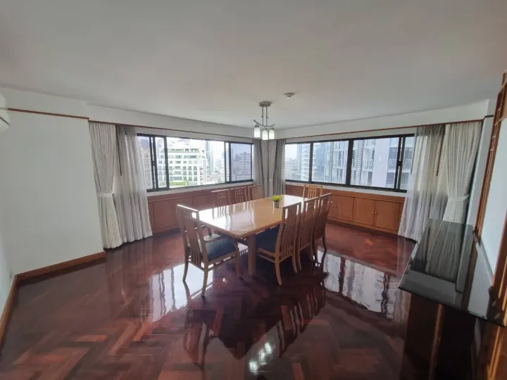Property photos for Four Wings Mansion