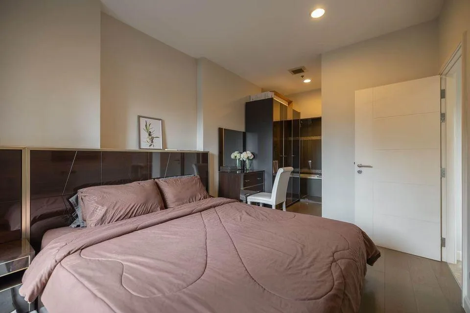 Property photos for The Crest Sukhumvit 34