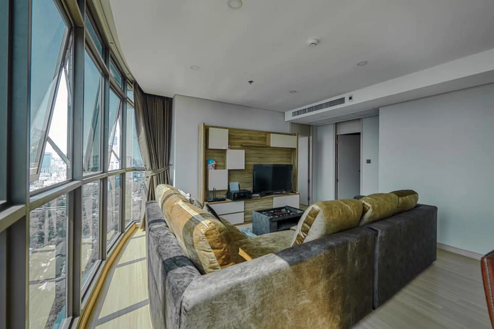 Property photos for Lumpini Suite Phetchaburi - Makkasan