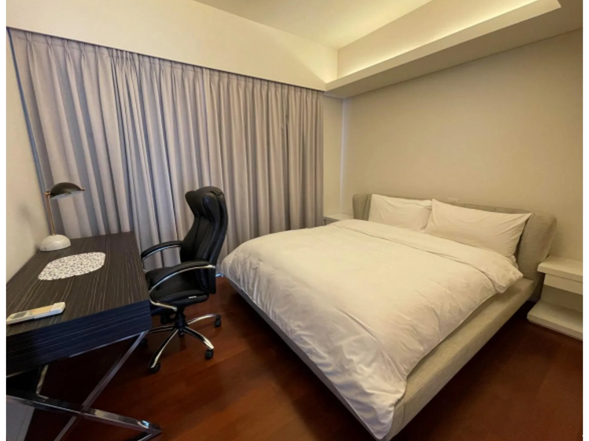 Property photos for Hansar Rajdamri