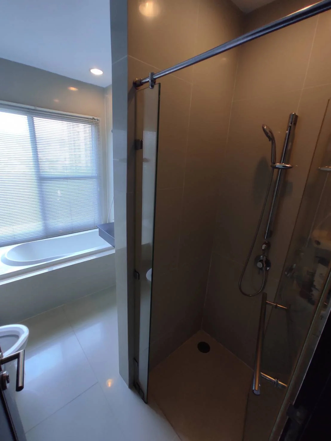 Property photos for Noble Ora