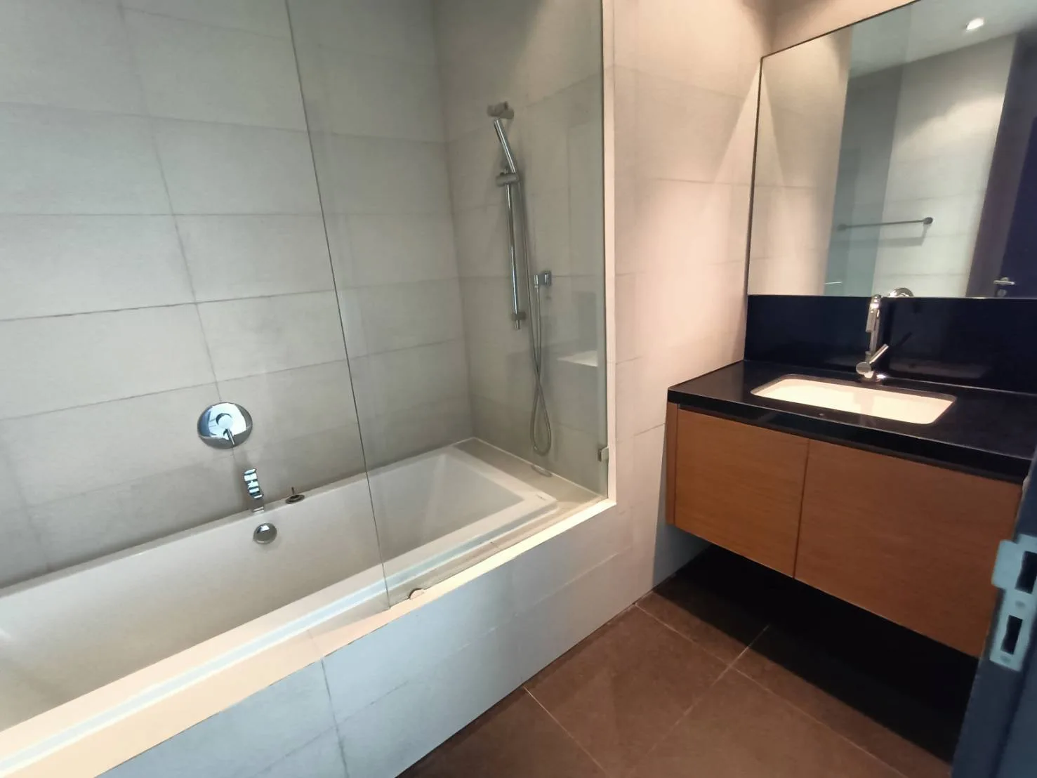 Property photos for Eight Thonglor Residence