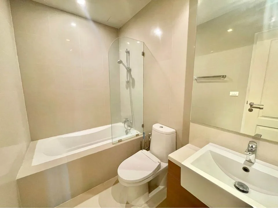 Property photos for Noble Refine
